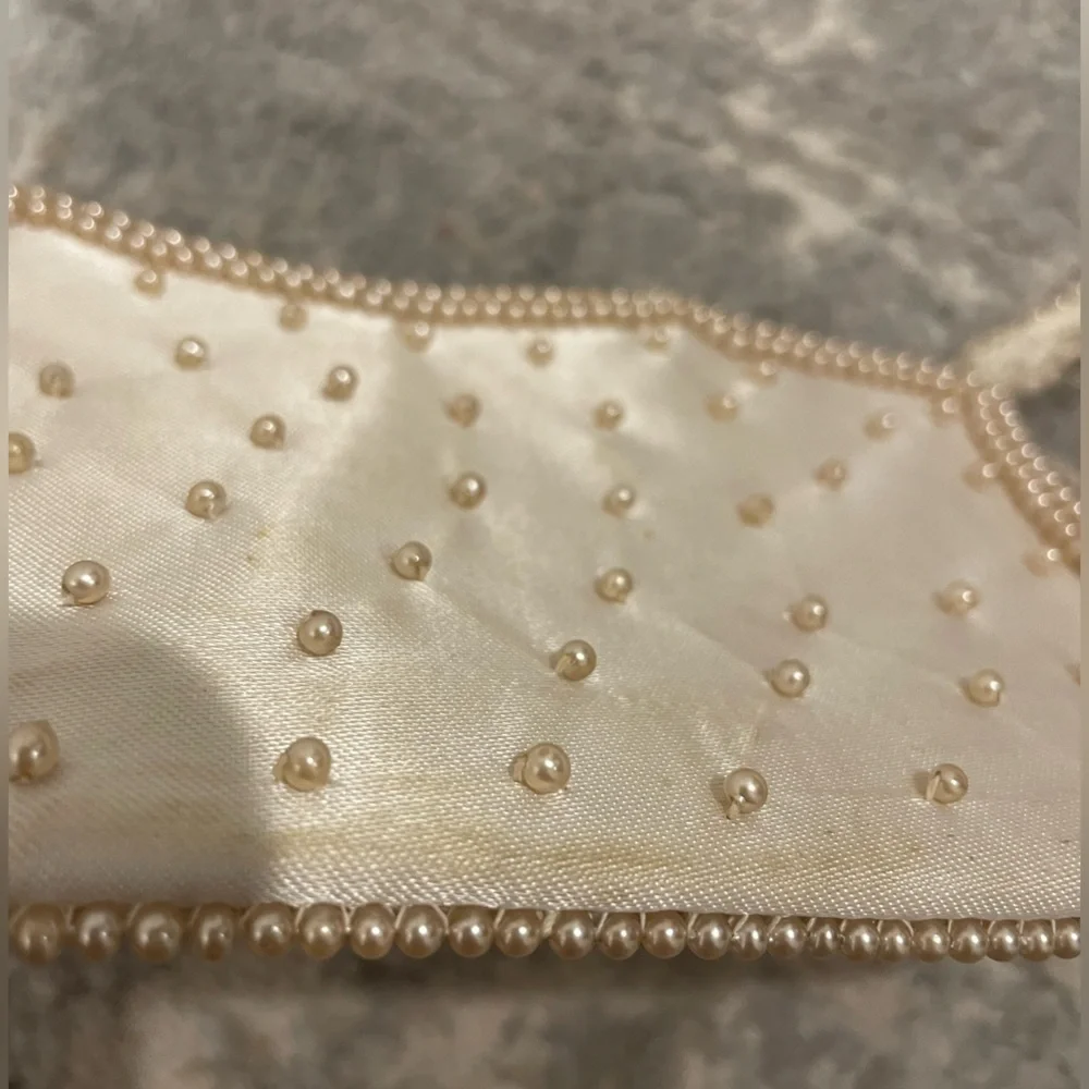 Vintage Regal Product Japan Hand Beaded Pearl Cream Coin Purse 👛 Clutch